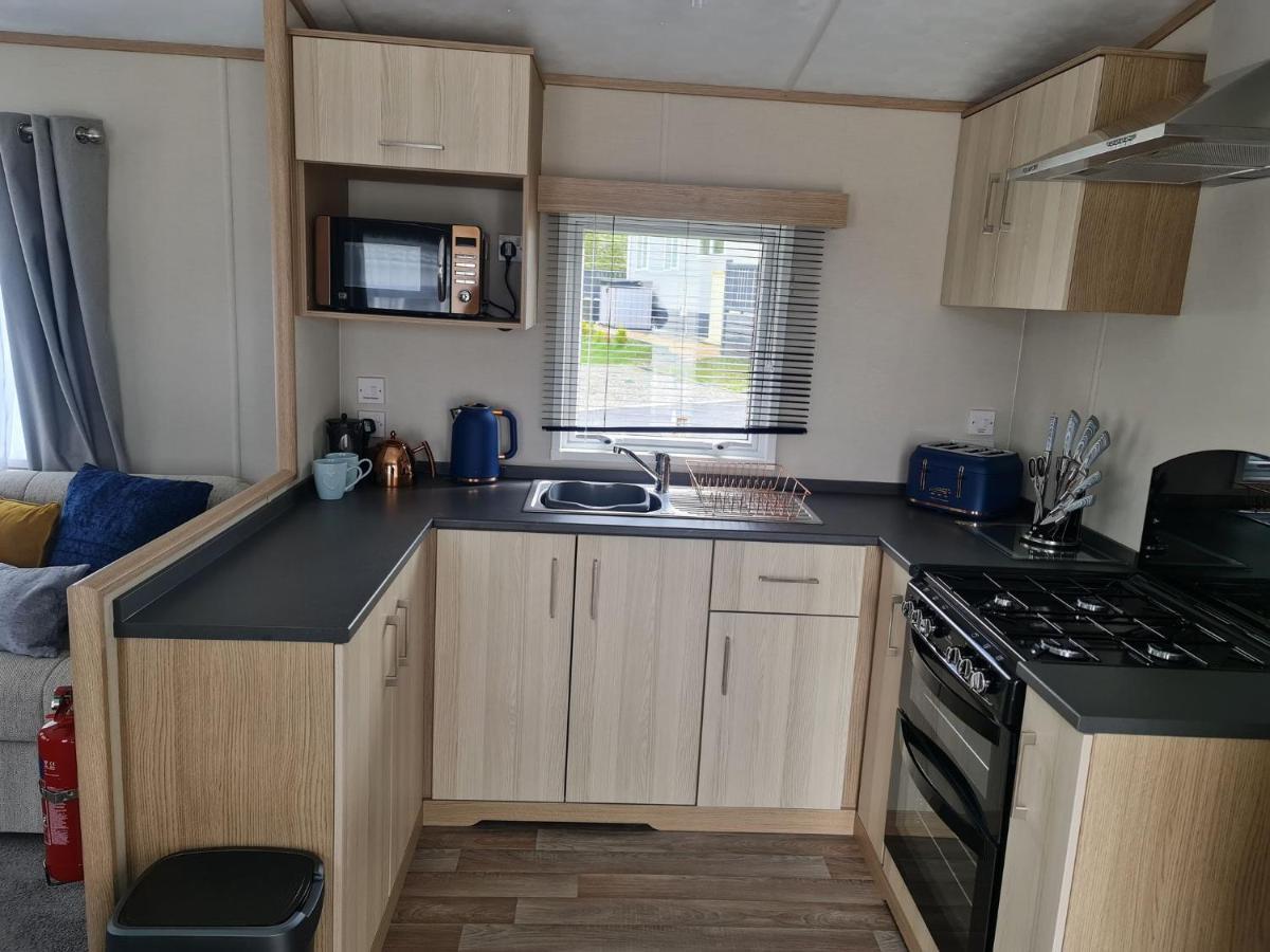 The Tiddler - Plot 101, Woodlands Lodge Retreat, New Quay, West Wales Llanina Exterior photo